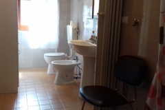 Bagno-in-comune-aponente-affittacamere-01