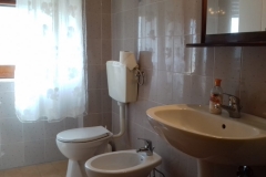 Bagno-in-comune-aponente-affittacamere-02