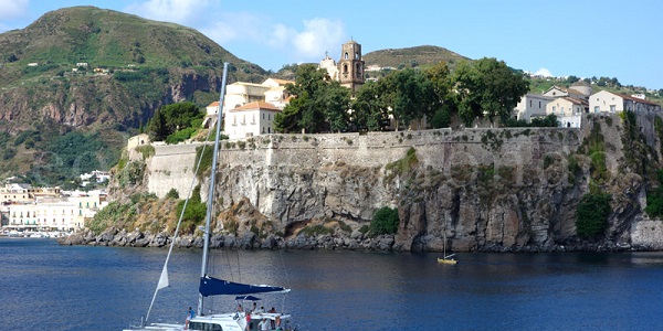 Tour Isole Eolie bbpiazzaroma.it