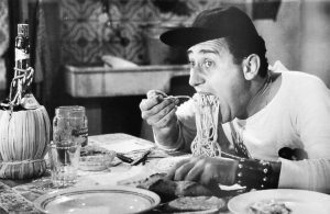 sordi-spaghetti-mangiare-a-milazzo-www.guidamilazzo.com-01